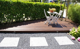 Vlonder in Blaricum door DECAtuinen hoveniers