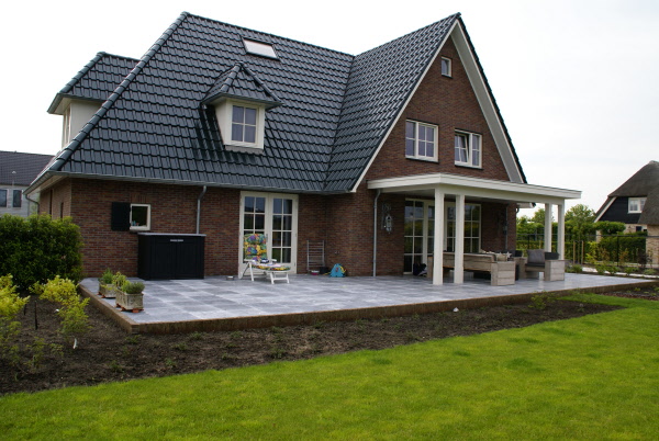 Landelijke tuin met ronde vormen Hoveniersbedrijf DECAtuinen Almere Flevoland